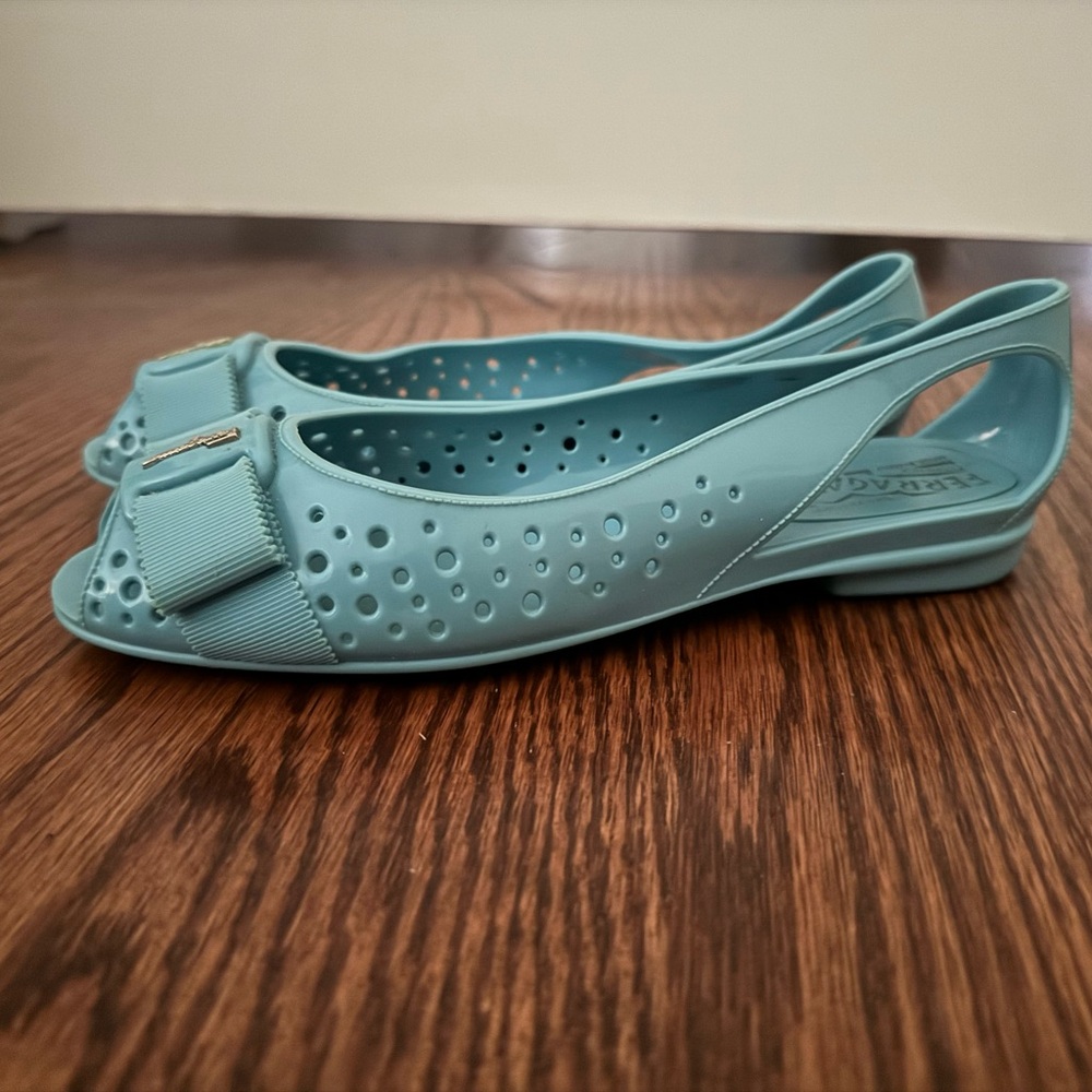 Salvatore Ferragamo jelly shoes - size 5 - Picture 4 of 5